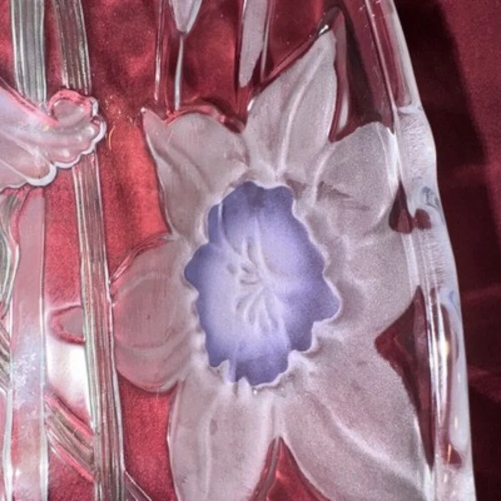 Mikasa Square Daffodils bowl - 4.5” Depth.
